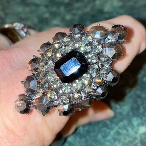 Beautiful Vintage black stretch ring. One size fits most.